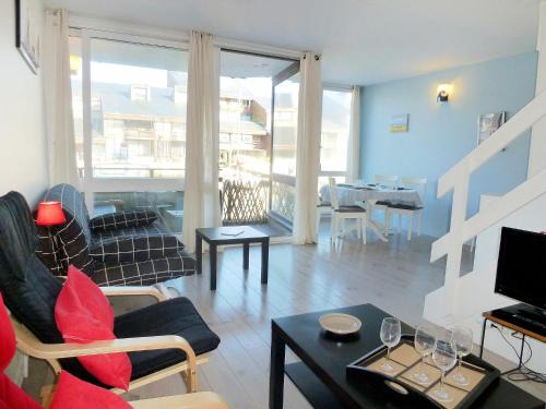 Deauville Apartment | Apartment Les Marinas-7 by Interhome