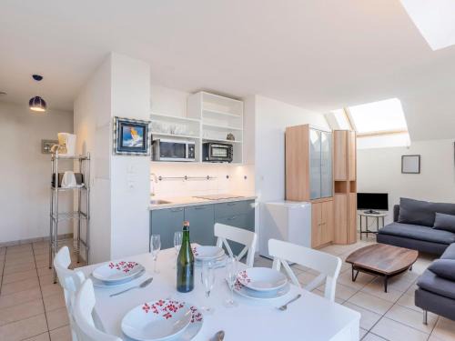 Port Guillaume Apartment | Apartment Les Marines 1 et 2-7 by Interhome