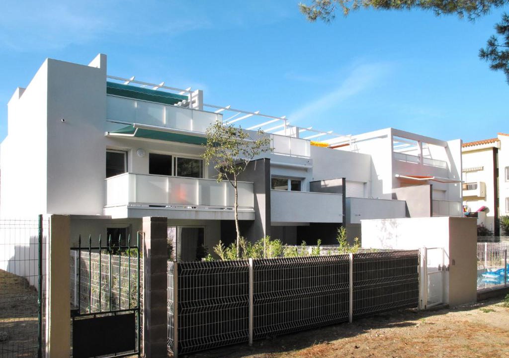 Argeles Plage Apartment | Apartment Les Pins Parasols-1 by Interhome