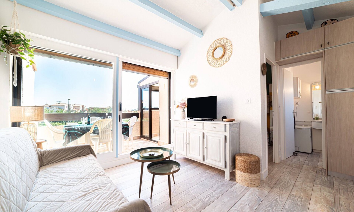 Leucate Apartment | Apartment 'Leucate Aphrodite Village' with Shared Pool, Shared Garden and Balcony