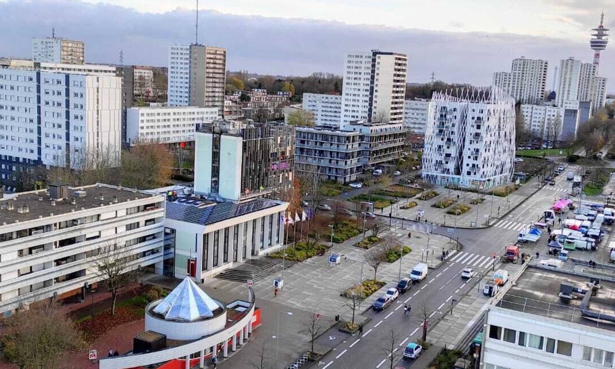 Mons-en-Baroeul Apartment | Apartment Lille WIFI Parking by Servallgroup