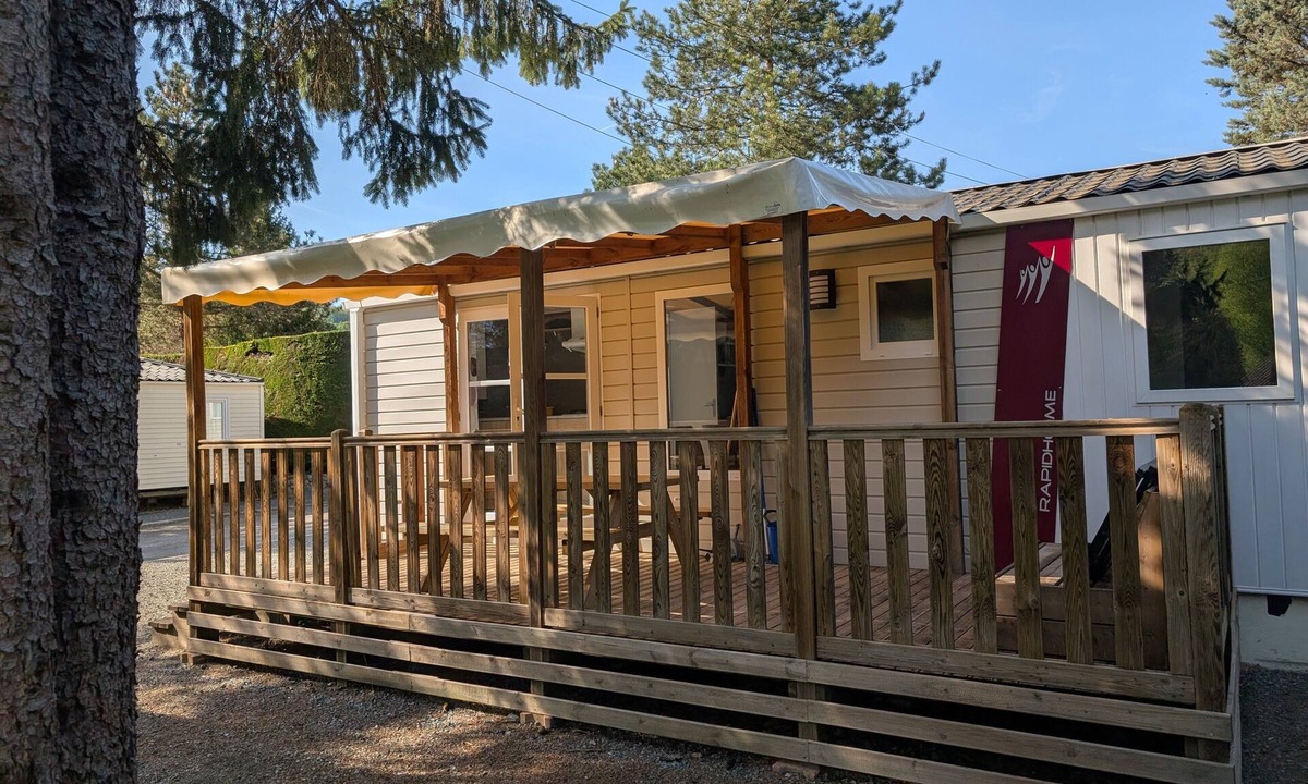 Vaulnaveys-le-Bas RV Rental | Apartment 'Lodge 87 No.47' with Mountain View, Wi-Fi and Air Conditioning