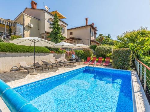 Sarsoni Apartment | Apartment Lucija by Interhome