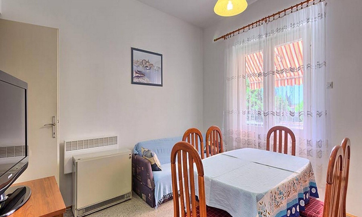 Kastel Luksic Apartment | Apartment Lucija - Three Bedroom Apartment with Balcony