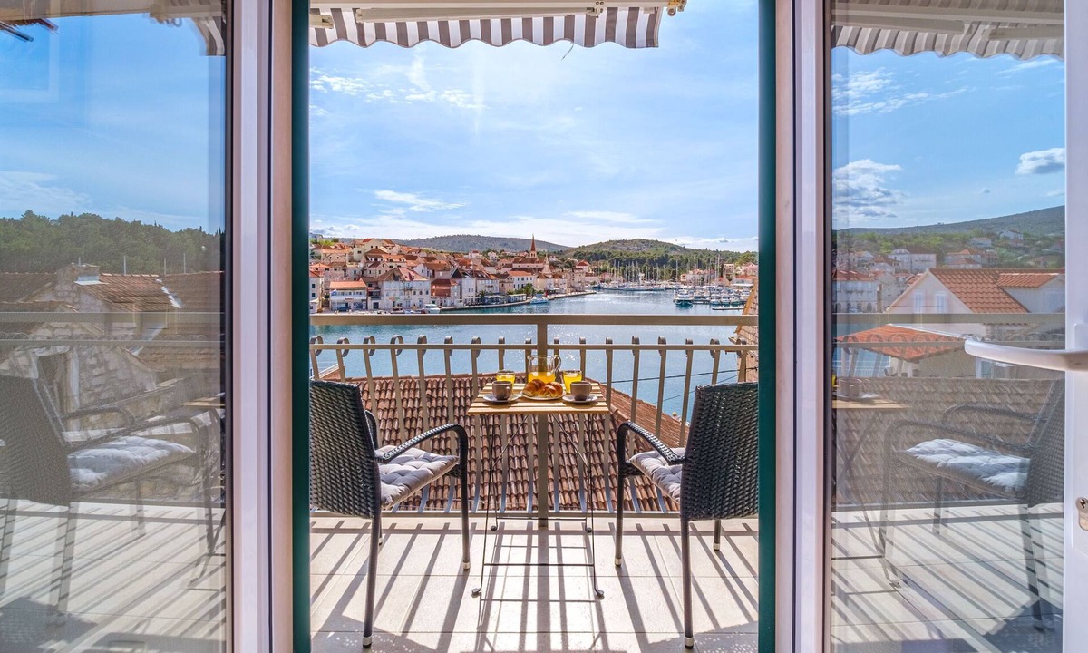 Milna (Brac) Apartment | Apartment Magical view (93111-A1) - Milna - island Brac