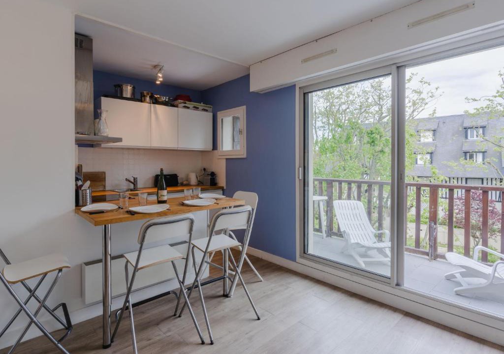Cabourg Apartment | Apartment Medicis by Interhome