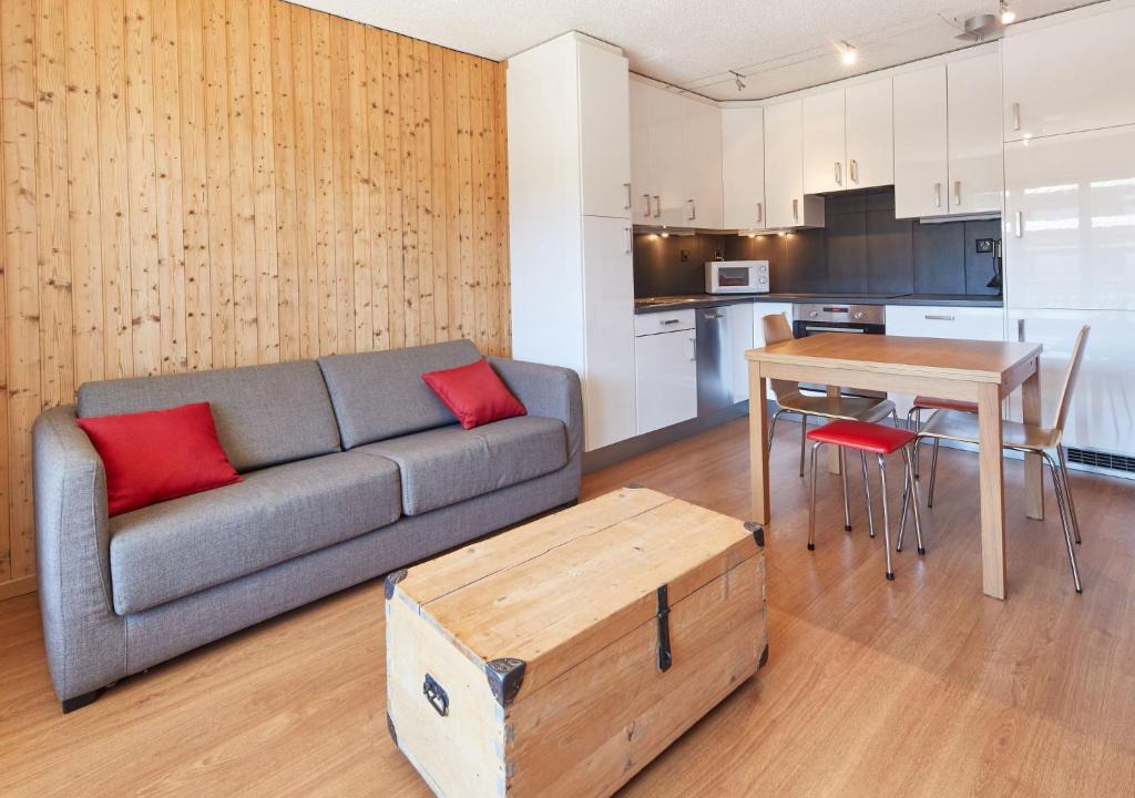 Vex Apartment | Apartment Mirabeau by Interhome