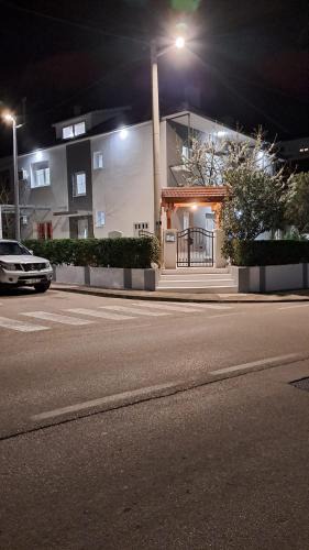 Cove Parja Apartment | Apartment Misir in Downtown
