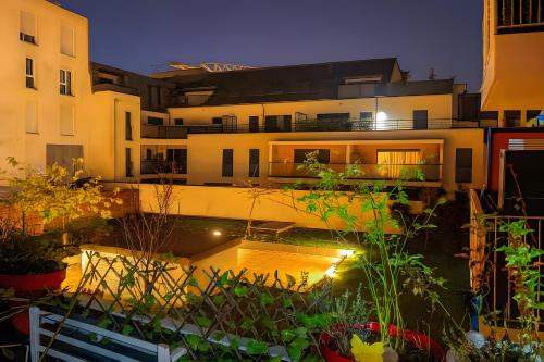 Bezons Apartment | Apartment Modern Lux Netflix 5 pers