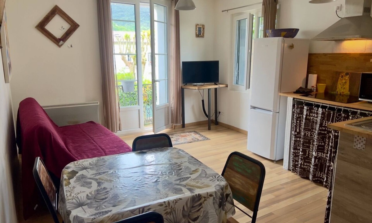 Bedarieux (ornac) Apartment | Apartment n°3 - T2 bedroom & separate bathroom