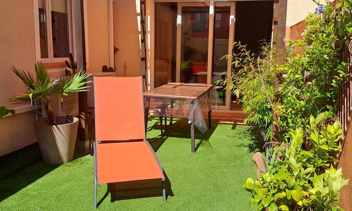 Convention Apartment | Apartment Narbonne Centre first floor two steps from the train station