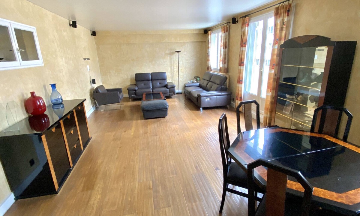 19th Arrondissement Apartment | Apartment near Parc des Buttes Chaumont - 4 bedrooms