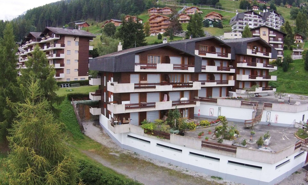 La Tzoumaz Apartment | Apartment Near the Ski Lifts
