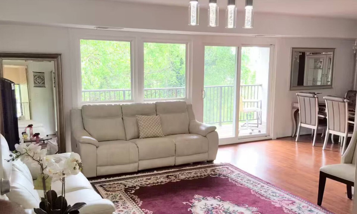 Oxon Hill-Glassmanor Apartment | Apartment near Washington DC