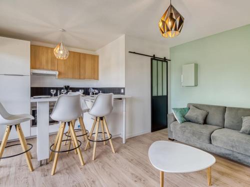 Cabourg Apartment | Apartment Neptune-2 by Interhome