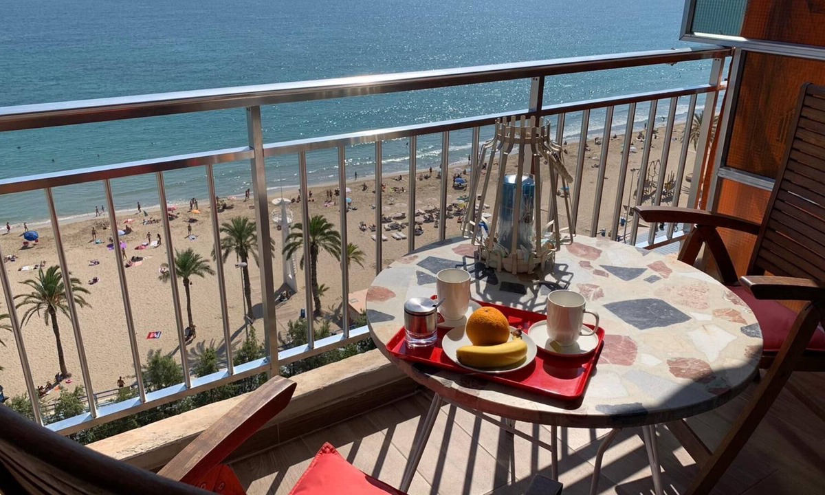 Raval Roig Apartment | Apartment next to Postiguet