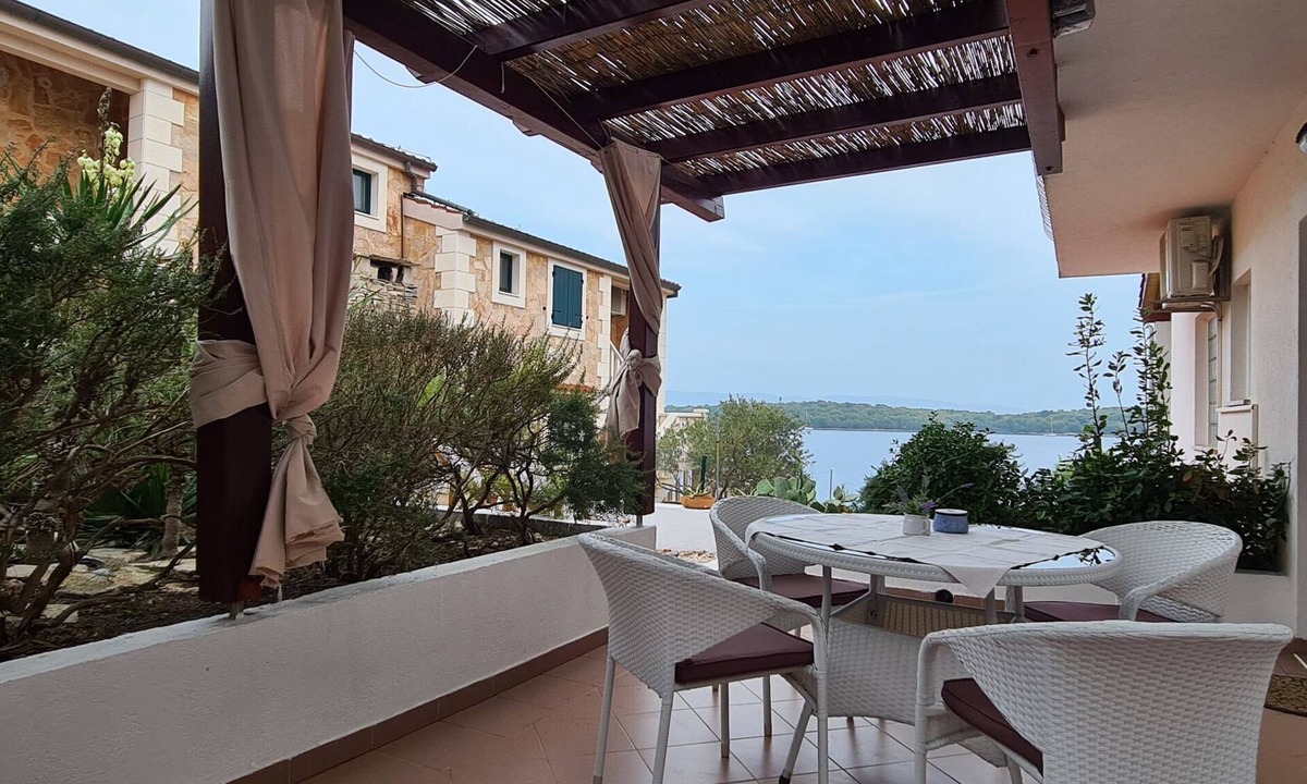 Island Hvar Apartment | Apartment Nikola (33991-A4) - Jelsa - island Hvar