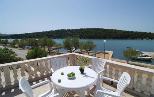 Jadrtovac Apartment | Apartment Obala Morinje I