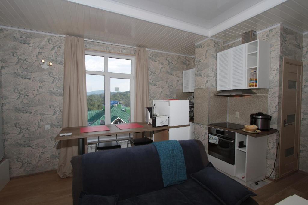 Golubye Dali Apartment | Apartment on Orbitovskaya