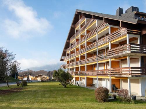 Villars-sur-Ollon Apartment | Apartment Opale 4 by Interhome
