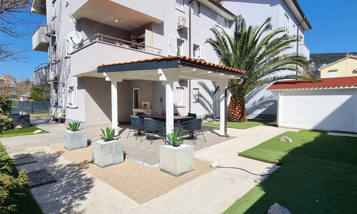 Jurandvor Apartment | Apartment Osmanovic A6 - with private Garden