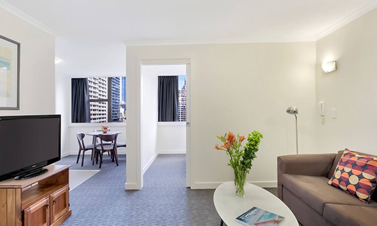 Darlinghurst Apartment | Apartment overlooking Sydney Park