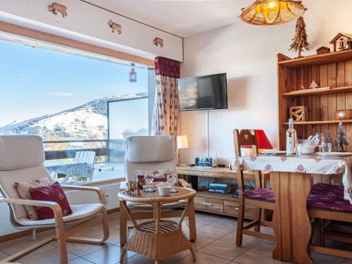 Saint-Pierre-de-Clages Apartment | Apartment Panoramic B1 by Interhome