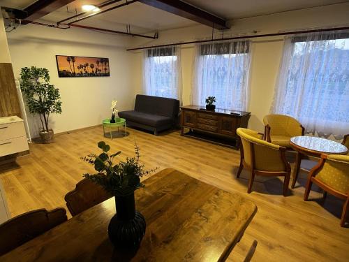 Gwatt Apartment | Apartment Pottery - Park view - for 5 guests
