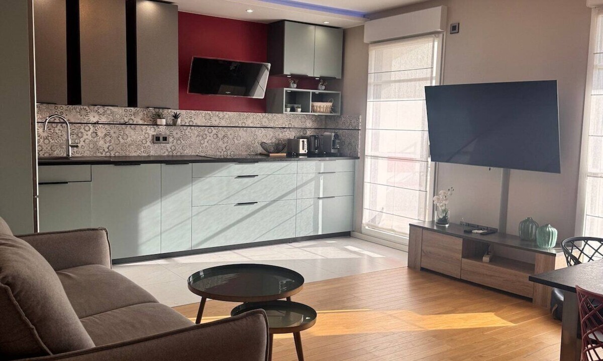 Chessy Apartment | Apartment-Private Bathroom-Apartment-Countryside view-DREAM APARTMENTS