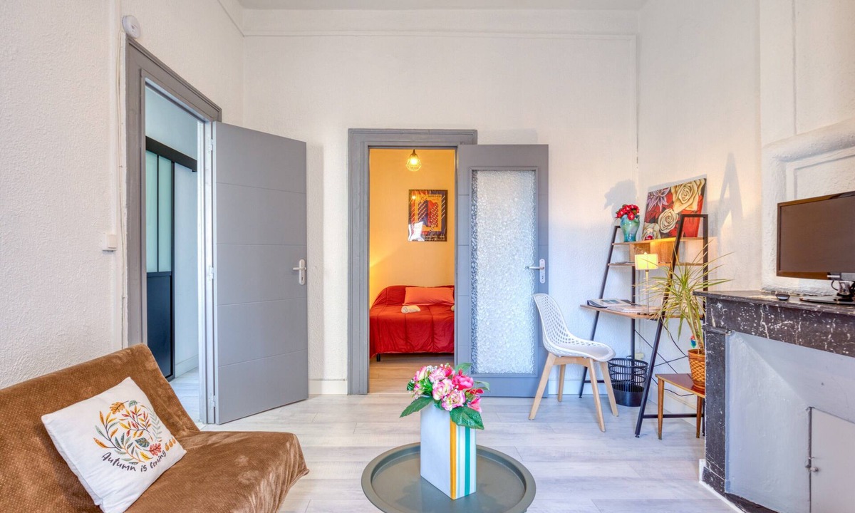 Sete Apartment | Apartment 'Quartier Artistes' with Balcony