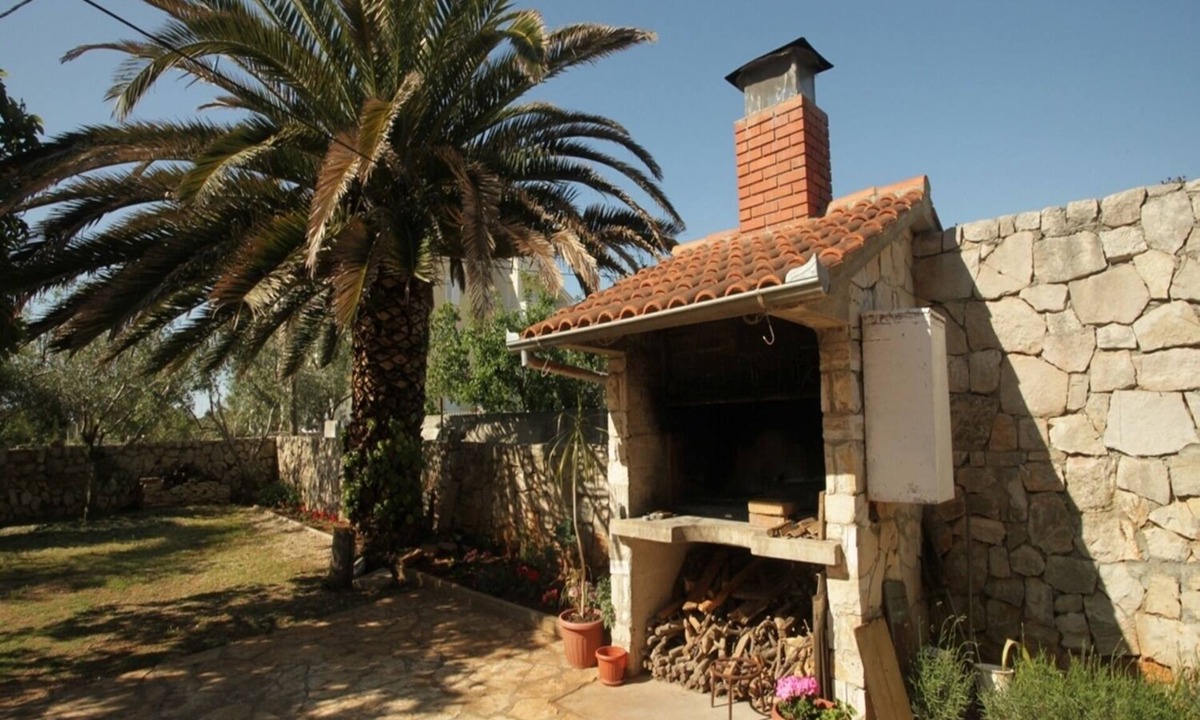 Muline Apartment | Apartment Rada - 150 m from the sea: A3(4) - Muline, Island Ugljan, Croatia