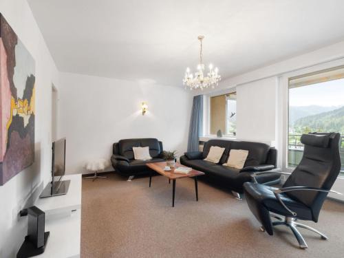 Davos-Platz Apartment | Apartment Regina Apt Golfblick by Interhome