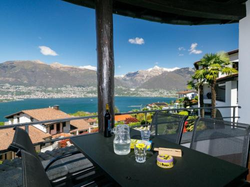 Piazzogna Apartment | Apartment Residenza Miralago Apt- B15 by Interhome