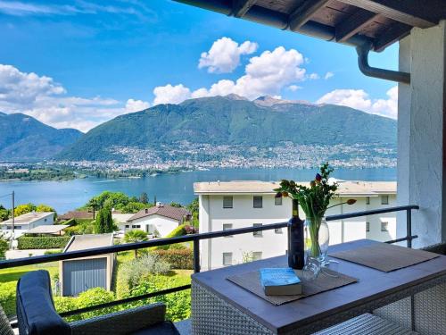Piazzogna Apartment | Apartment Residenza Miralago Apt- C27 by Interhome