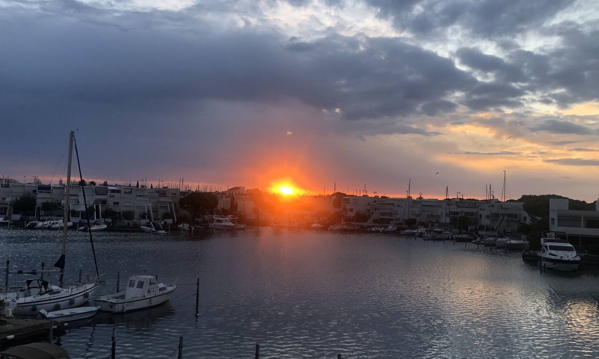 Le Grau-Du-Roi House | Apartment right by the sea