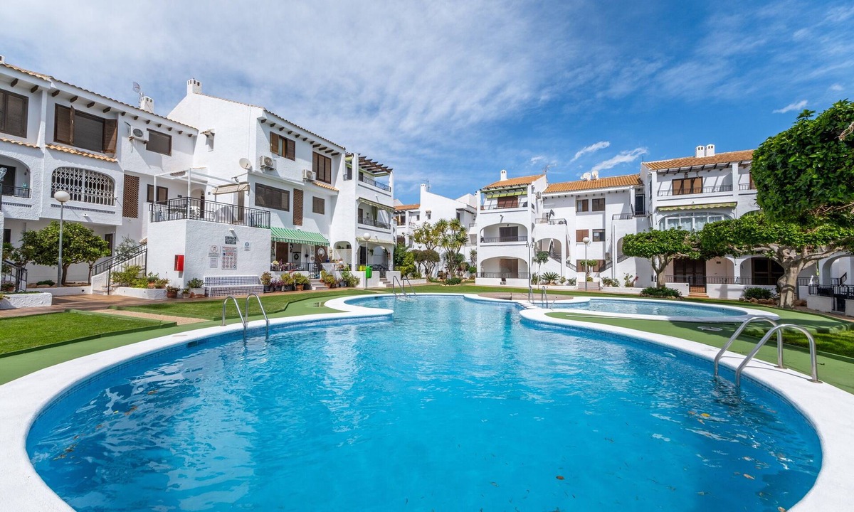 Playa Flamenca Apartment | Apartment 'Rincón Playa Flamenca' with Sea View, Shared Pool and Wi-Fi