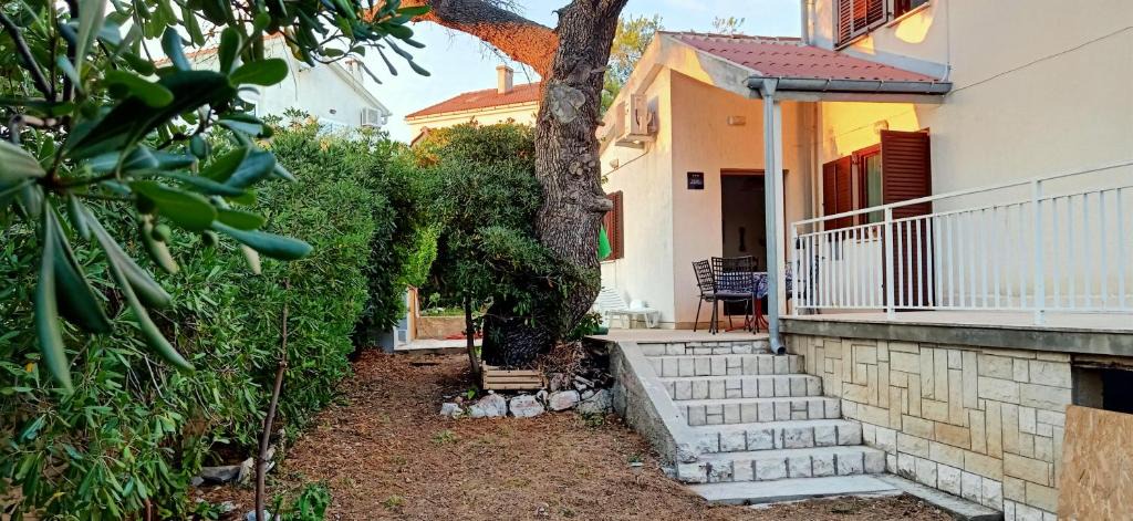 Kosljun Apartment | Apartment Rino, only 30m from the sea