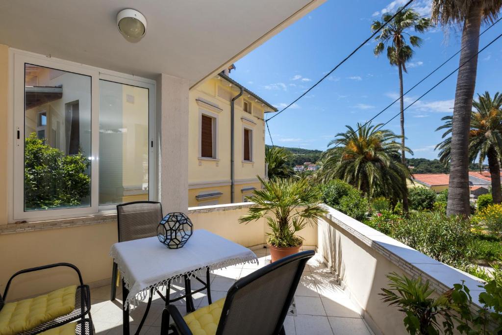 Veli Losinj Apartment | Apartment Romeo