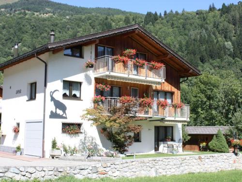 Reckingen Apartment | Apartment Saphir EG Süd by Interhome