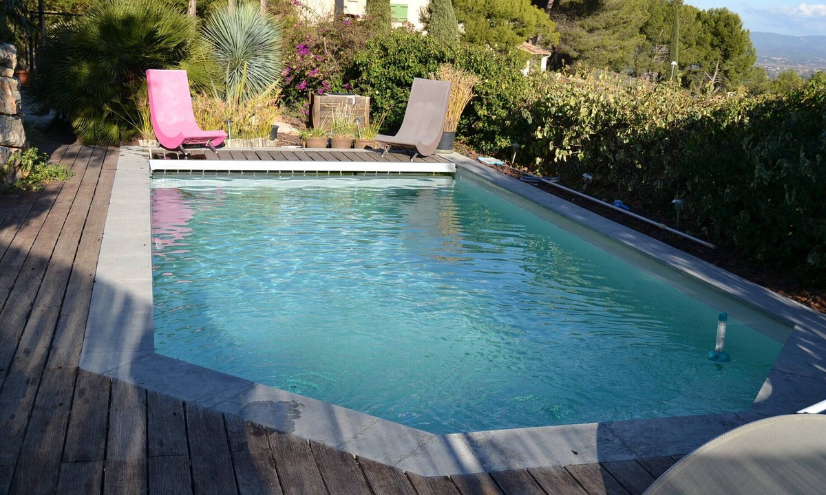 Hyeres Cottage | Apartment Sea View Balcony & Shared Pool Air Conditioning