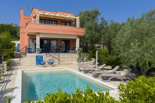 Poljana Apartment | Apartment Serenity with Private Pool Near the Beach