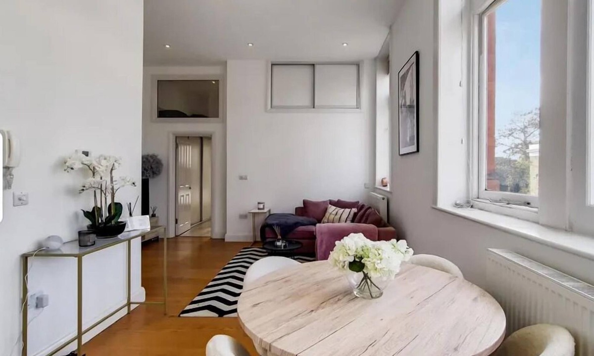 Vassall Apartment | Apartment Sleeps 2 with Free Parking