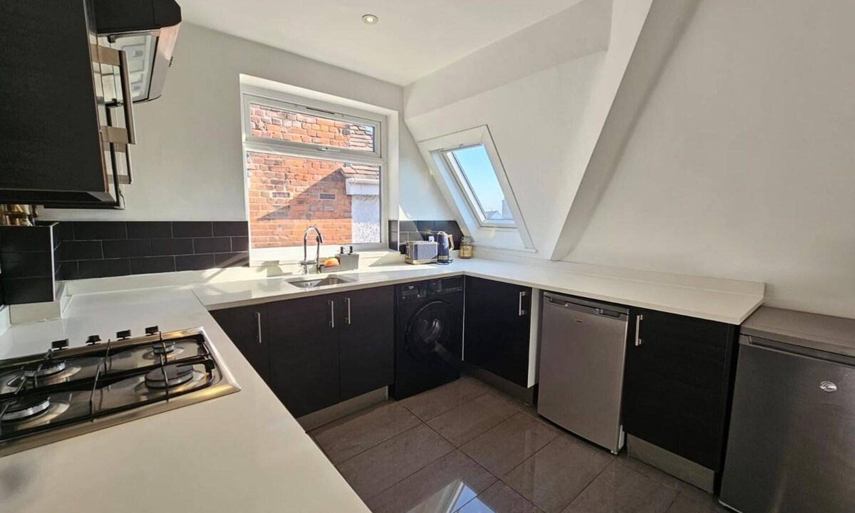 Frognal and Fitzjohns Apartment | Apartment - Sleeps 4 & Free Parking