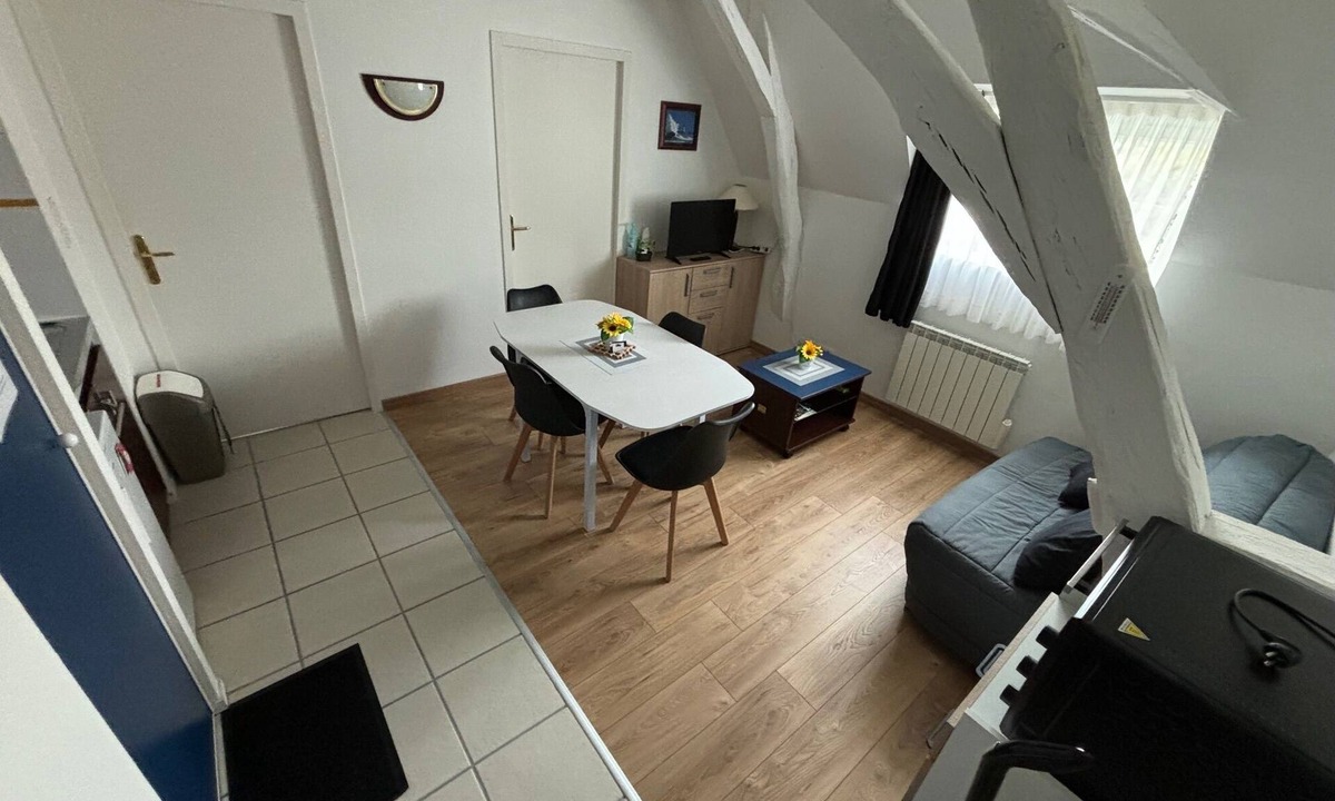 La Roche-Posay Apartment | Apartment swimming pool spa