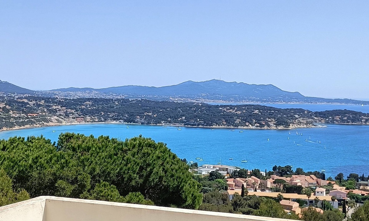 Bandol Apartment | APARTMENT + TERRACE WITH PANORAMIC SEA VIEW
