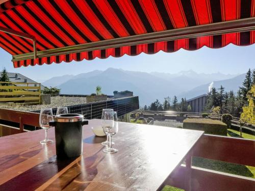 Randogne Apartment | Apartment Terrasse des Alpes 2006 by Interhome