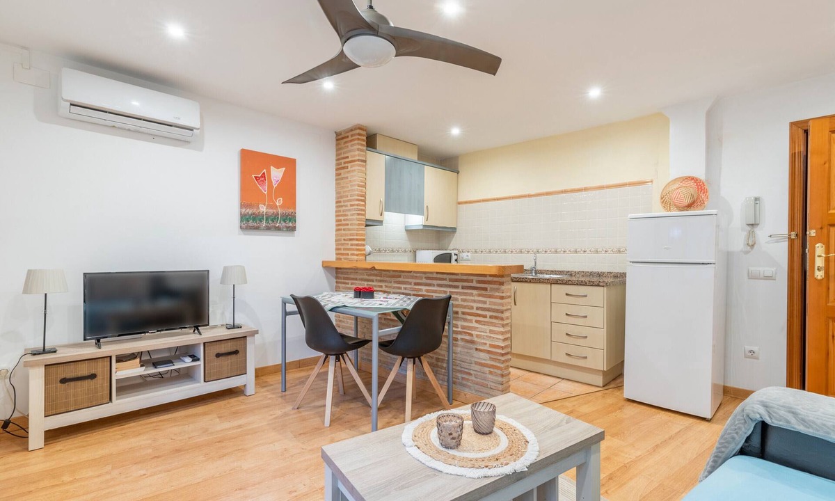 Moraira Apartment | Apartment 'Tosca Mar 223' with Shared Pool, Wi-Fi and Air Conditioning