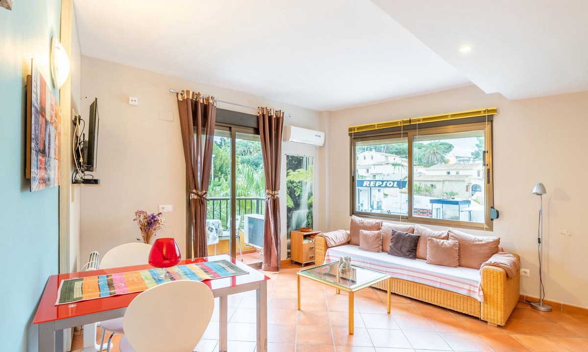 Moraira Town Centre Apartment | Apartment 'Tosca Mar 421' with Shared Pool, Shared Terrace and Wi-Fi