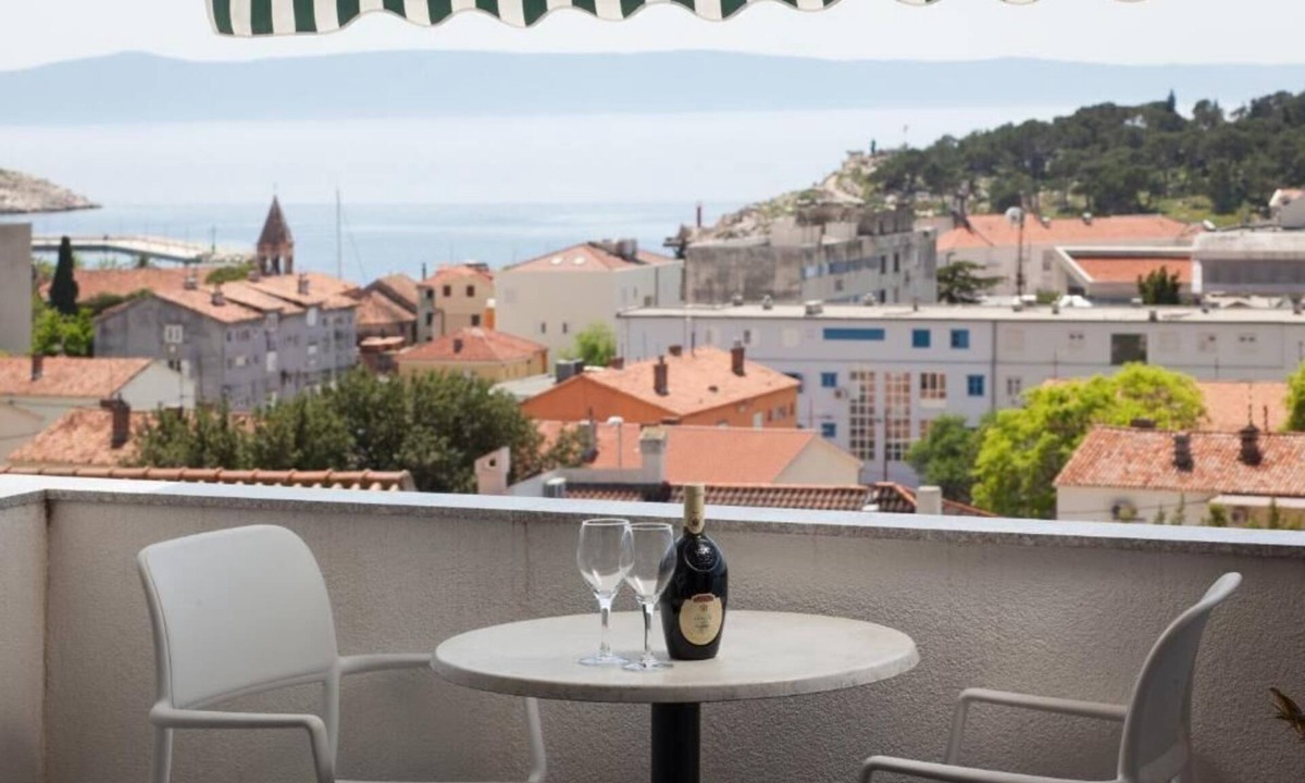 Gorinka Apartment | Apartment Town and Beach (123311-A1) - Makarska