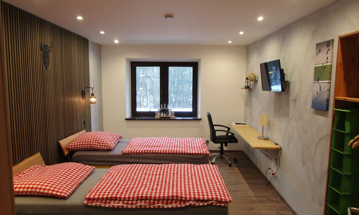 Baerenstein Apartment | Apartment "Unit 1" with Mountain View, Private Garden, and Wi-Fi